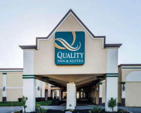 Отель Quality Inn & Suites Conference Center Across from Casino  Эри